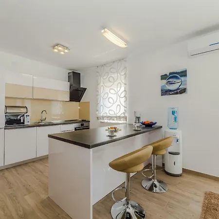 Marlu Villa *