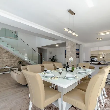 Marlu Villa *
